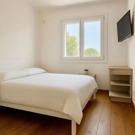 'i Tre Mari' In Strandnaehe By Interhome *